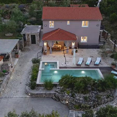Villa Island Gem